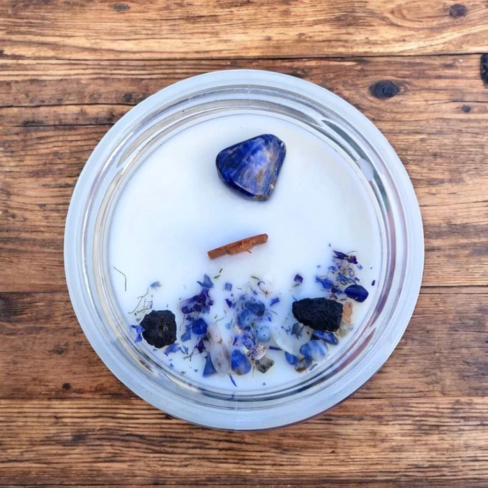 Blueberry muffin szójaviasz fakanócos illatgyertya ásványdíszítéssel